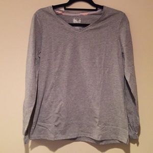 Gray long sleeve t-shirt